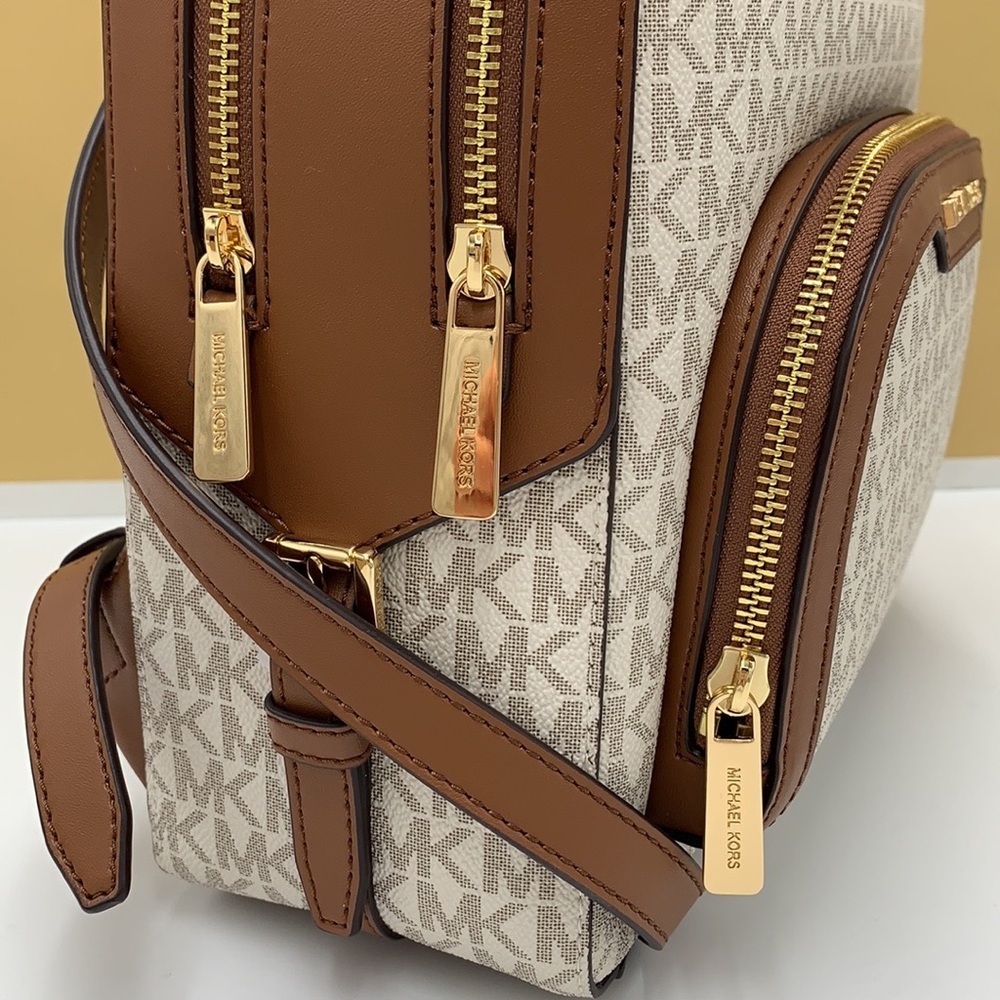 MICHAEL KORS JAYCEE MEDIUM BACKPACK VANILLA SIGNATURE COLOR NWT - Picture 3 of 16